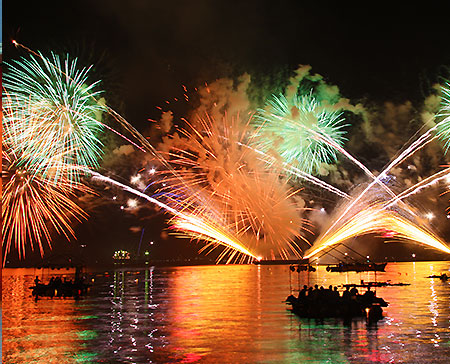 Miyazu Fireworks and Lanterns Festival